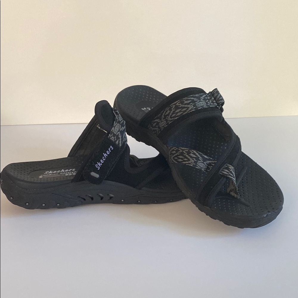 Skechers Women Size 8 Reggae Black and Gray Open-Toe Sport Sandals
